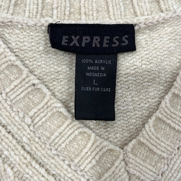 Express Cable Knit sweater - Picture 2 of 2
